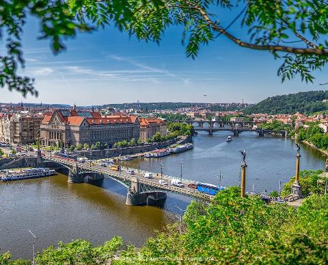 Prague In a Day: Private Full-Day Walking Tour with Prague Castle