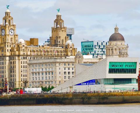 Discover Liverpool Highlights Private Walking Tour