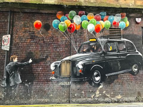 Discover Glasgow's Vibrant Street Art: Private 2-hour Tour