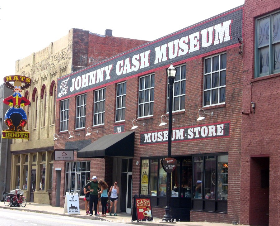 Private Walking Tour of Nashville with Entrance to the Johnny Cash Museum