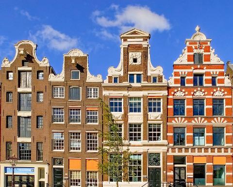 Explore Amsterdam Highlights: Private Half-Day Walking Tour