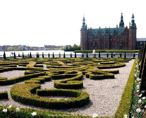 Copenhagen Castles: Private tour of Royal Denmark with Tickets & Train