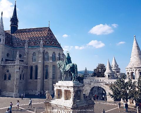 Welcome to Budapest: Private Guided Walking Tour