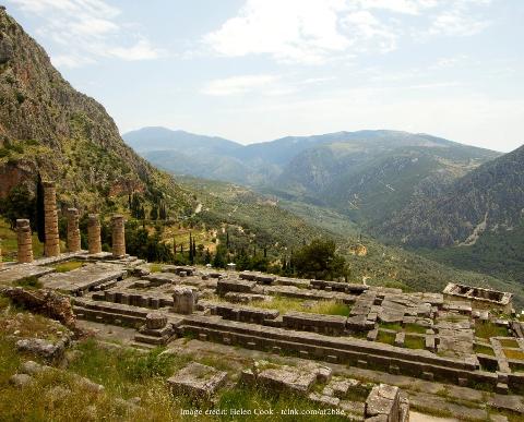 Private Excursion to Delphi from Athens with Tickets Included