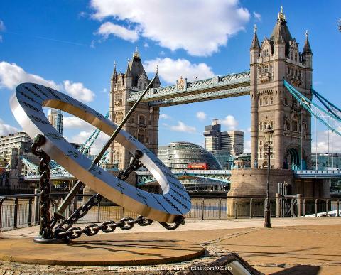 The Tower of London & Tower Bridge: Private Half-Day Tour