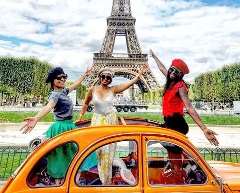 Explore Paris in a Vintage Car: Private Half-Day Driving Tour