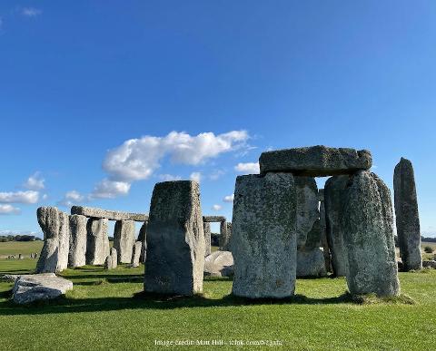 Stonehenge, Old Sarum Castle, & Woodhenge: Private Day Trip from Bath