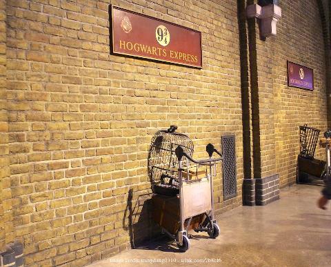 Harry Potter Filming Locations in London: Private Black Cab Tour