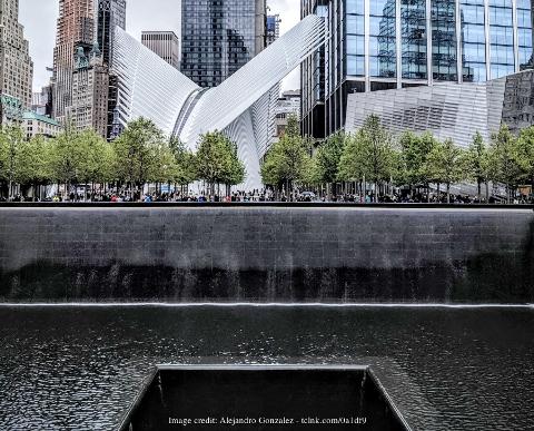 Private Walking Tour of Downtown Manhattan with Tickets to the 9/11 Museum