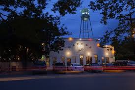 Gruene_Hall_dusk_with_Watertower