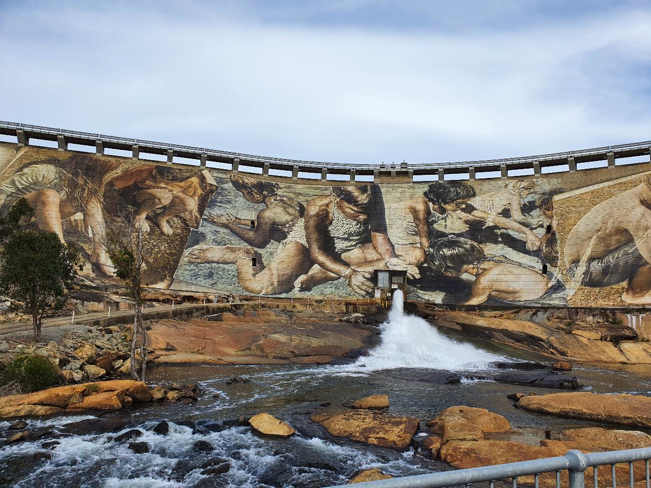 The Amazing Wellington Dam Murals and Region Day Photographic Tour