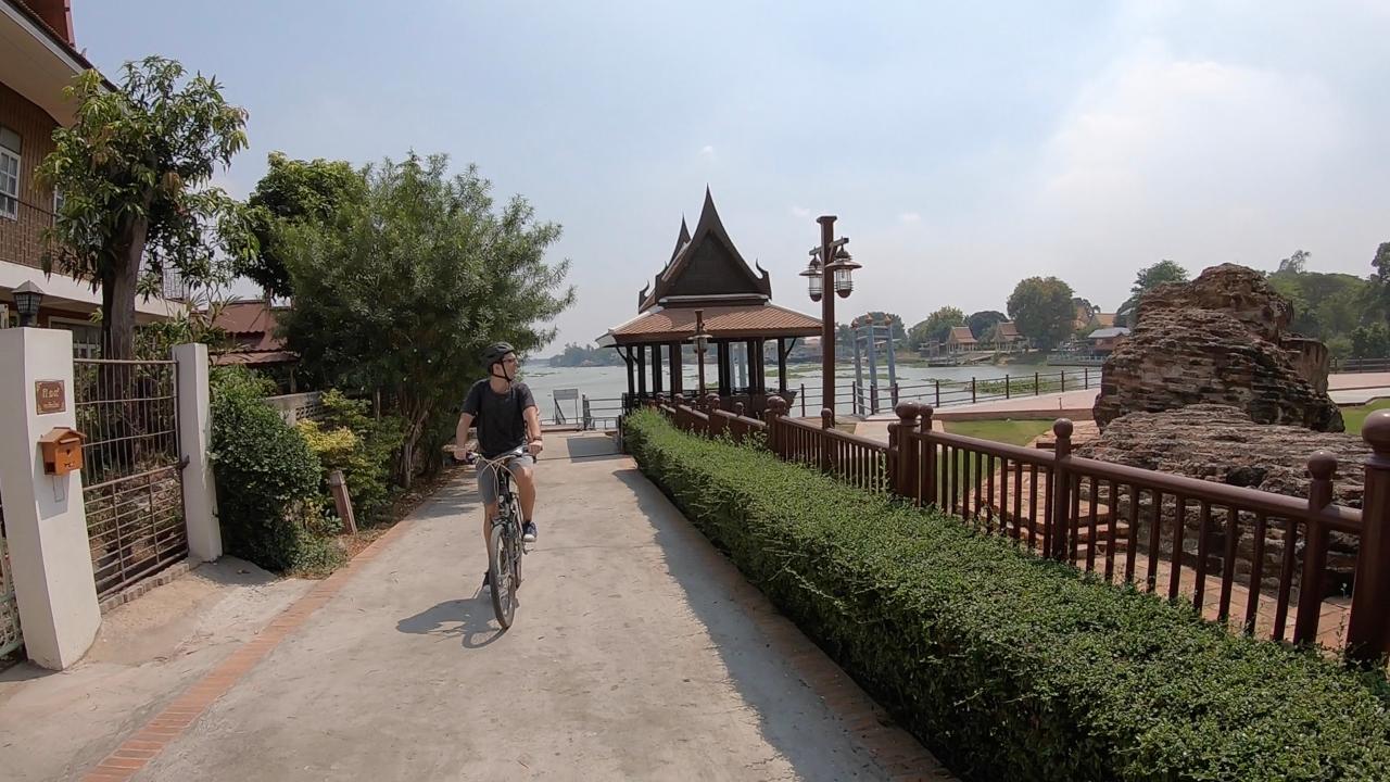 Ayutthaya City Culture - a bicycle ride through the historical park