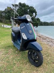  VESPA Italian flair or similar Petrol scooter. DELIVERY TO FERRY incl - 