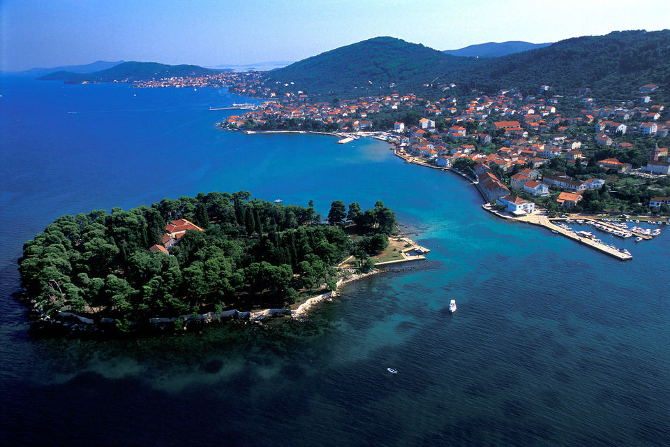 Zadar: Private Sailing Boat Trip and Basic Sailing Course