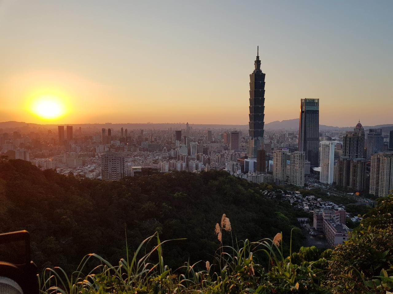 4-Hour Afternoon Cycling City Tour North (incl. snack)