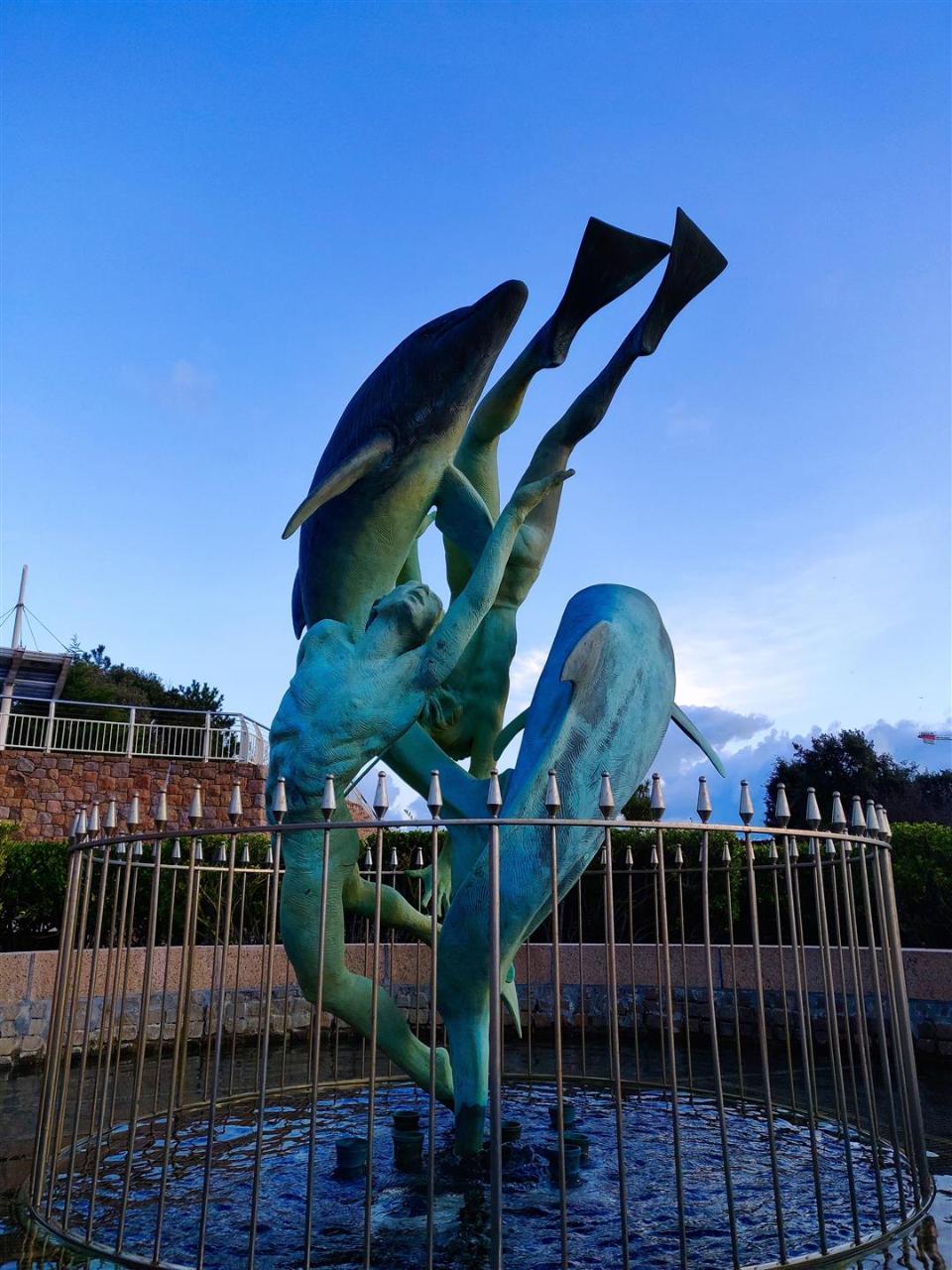 Discovery Walk in Historic St Helier: Statues, Sailors and Soldiers