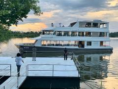 The Eatery Pot & Cruise (Luxury Deck)