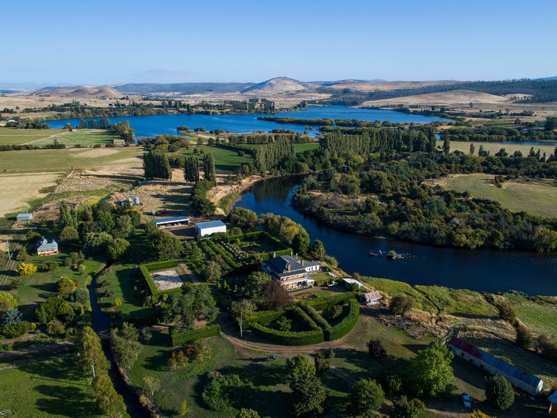 TASMANIAN WHISKY WEEK HELICOPTER TOUR 2022