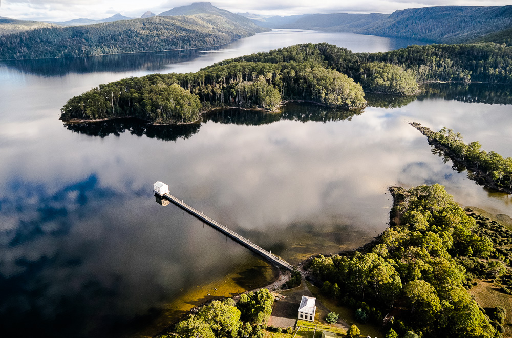 Pumphouse Point Helicopter Transfer Robinson R44 ClipperII