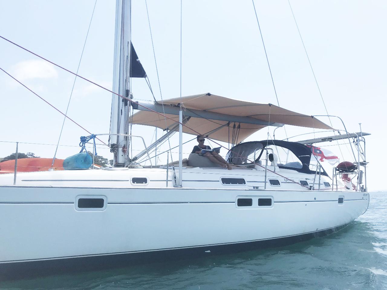 BAY OF ISLANDS - BEAUTIFUL DAYS - PRIVATE CHARTER