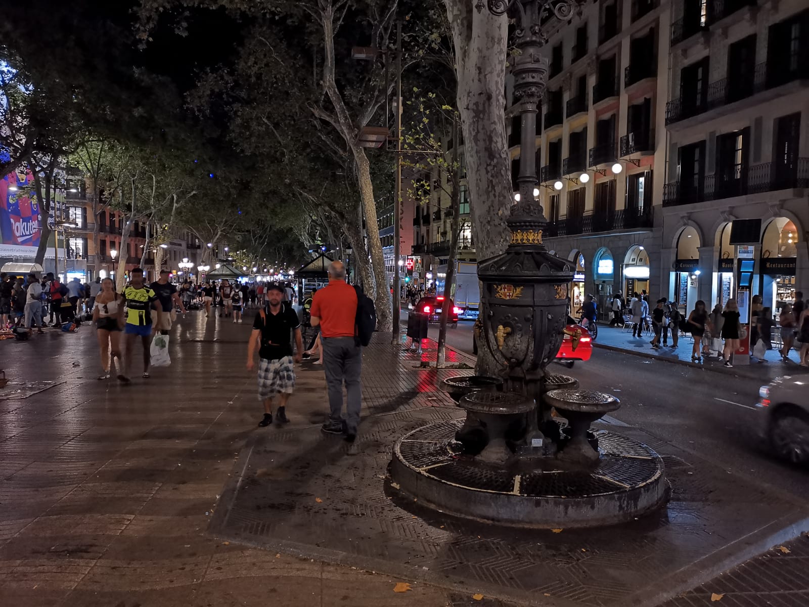 Haunted Barcelona: City Exploration Game & Tour