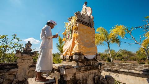 Markets, Temples & Blessings: The Balinese Cultural Experience at Renaissance Bali Uluwatu