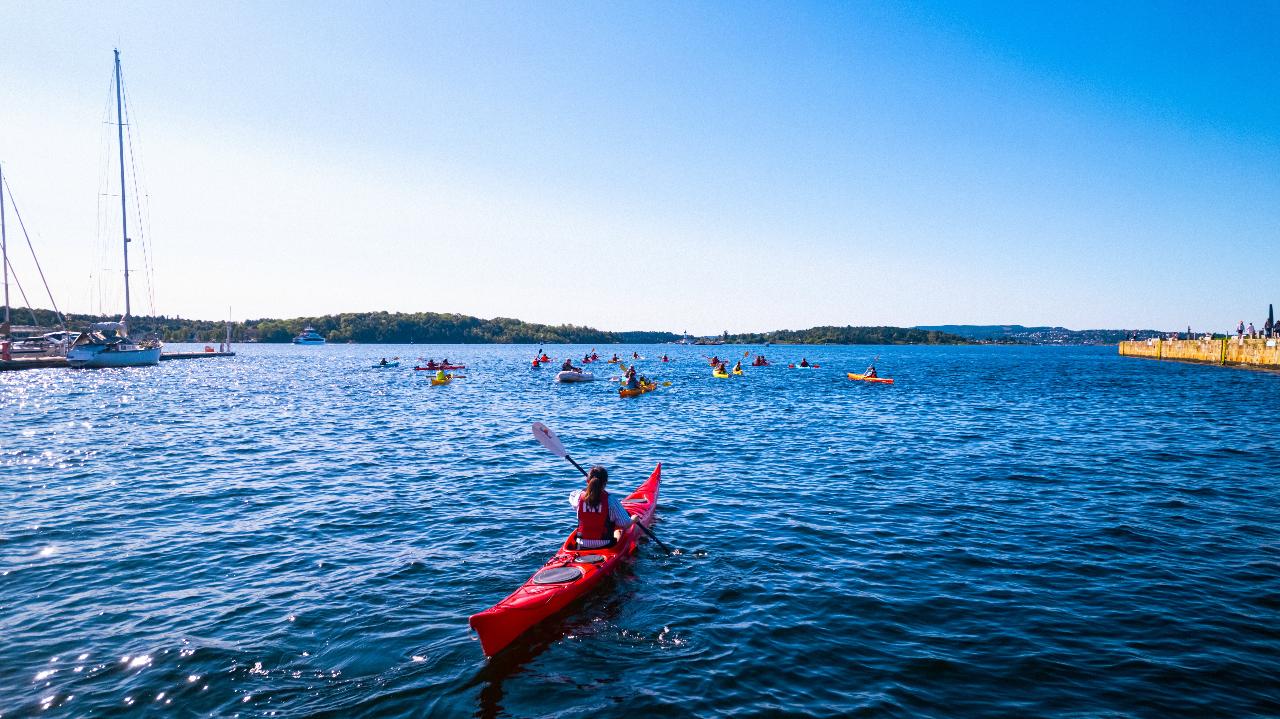 Self-service Kayak Rental - Tjuvholmen, Oslo (Summer and Winter)