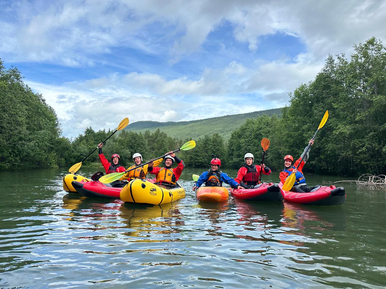 Family / Beginner-level Kayaking or Packrafting / Grade 2 Chill Tour on the Lågen River - Sjoa, Norway (3hrs)
