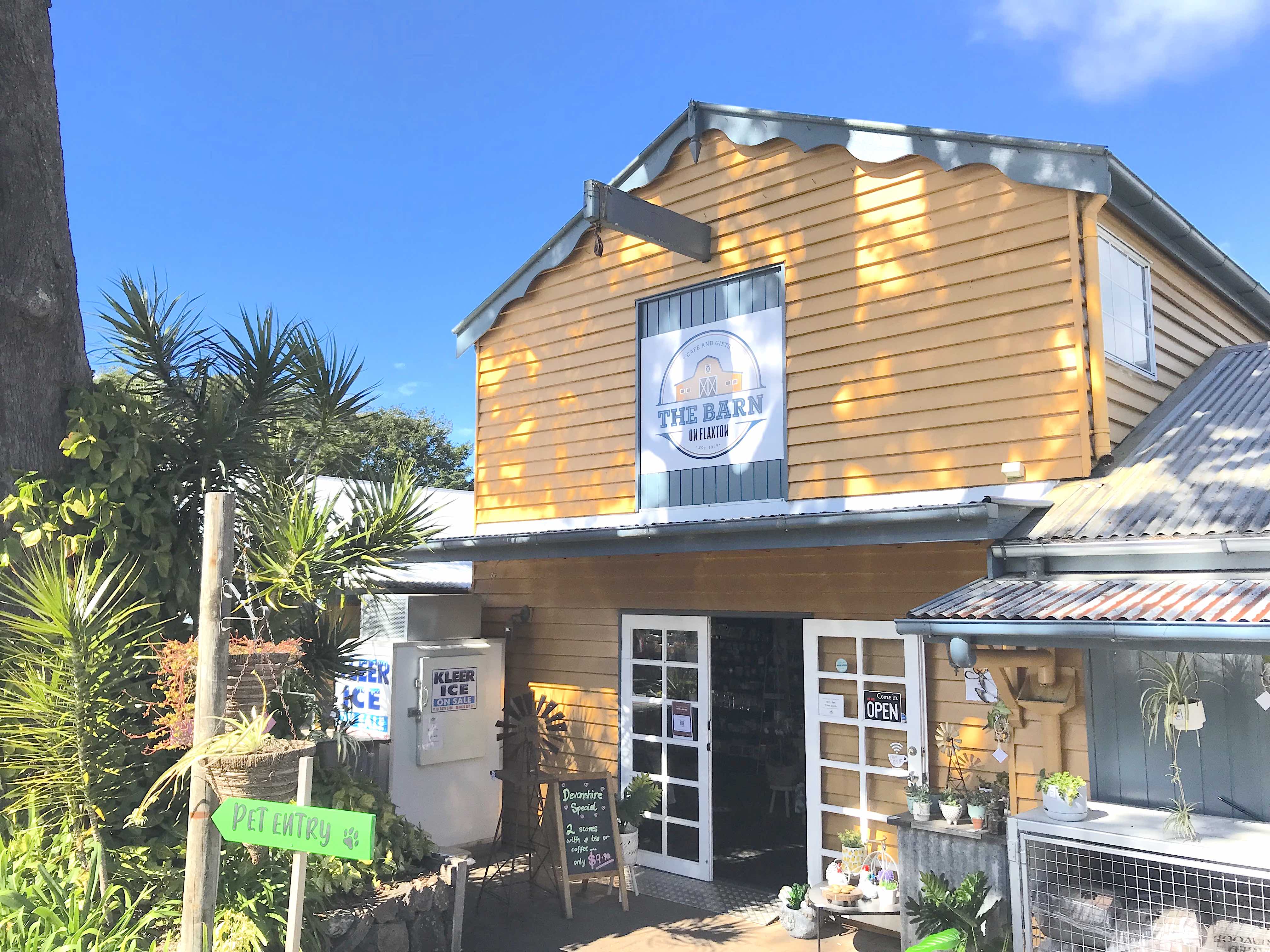 Maleny and Montville Tour with Artisan Village, Lunch, Chocolate and Wine Tasting - Luxury Private Tour