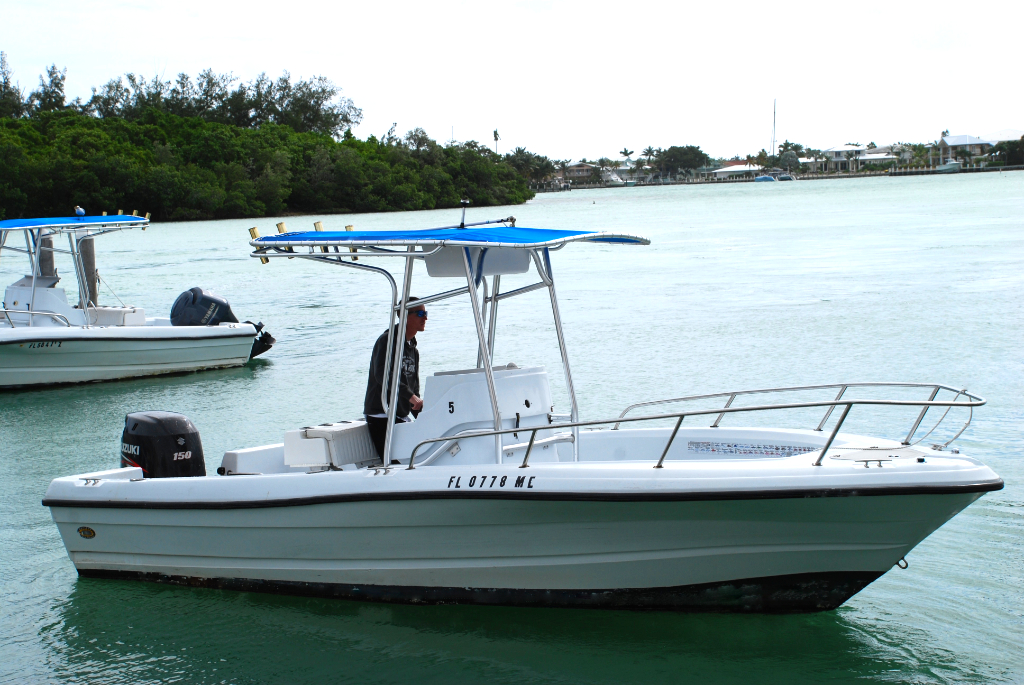 21’ Triumph CC w/ 150 HP 4-Stroke (Boat 5)