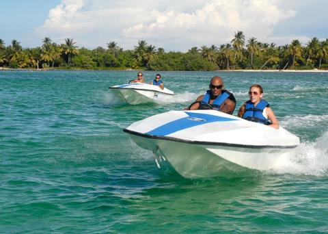 punta_cana_speed_boat1_600x427