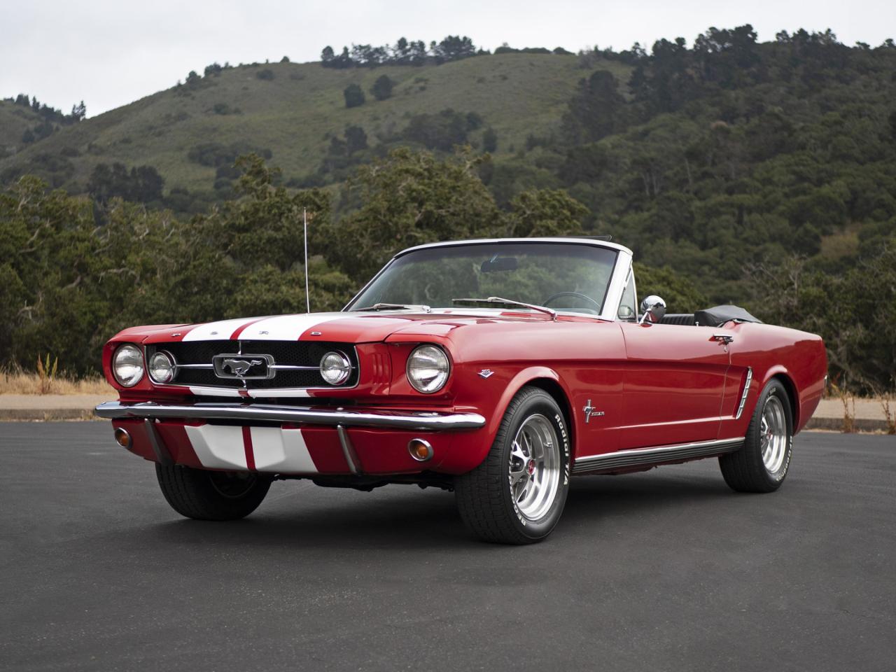 1965 Ford Mustang - Red