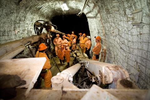 Image_7_Underground_mine_min