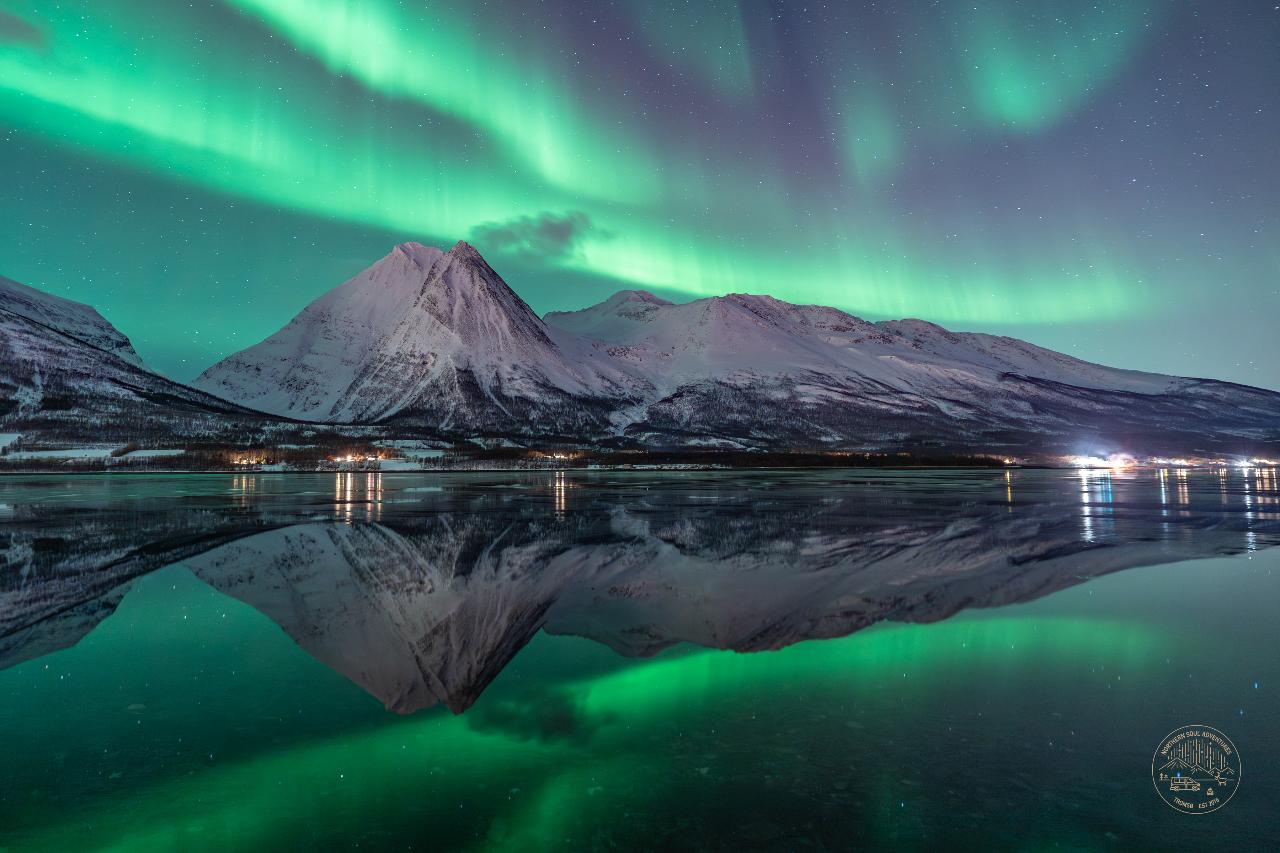 "a journey in search of the Northern Lights" Ⓥ | Photography | Minibus
