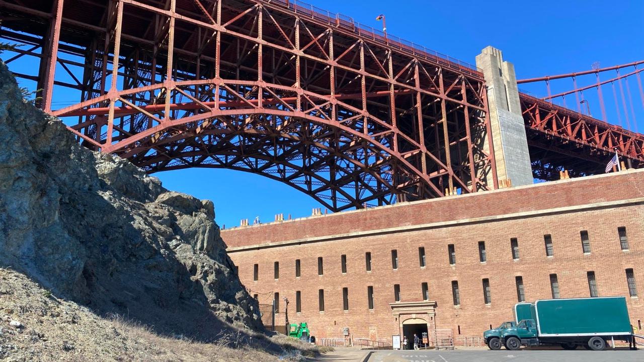 Electric Fat Tire Scooter rental with GPS Guided Sightseeing Tour to