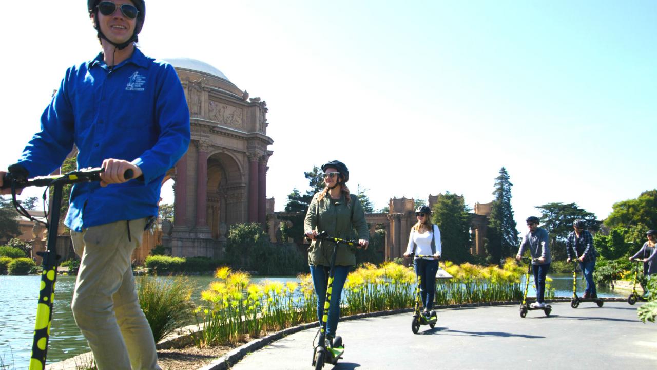 Electric Scooter Waterfront 1.5 Hour Tour to Fort Point