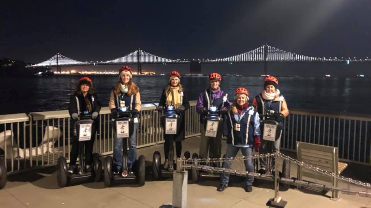 Large Group: Private Segway Tour: Chinatown by Night