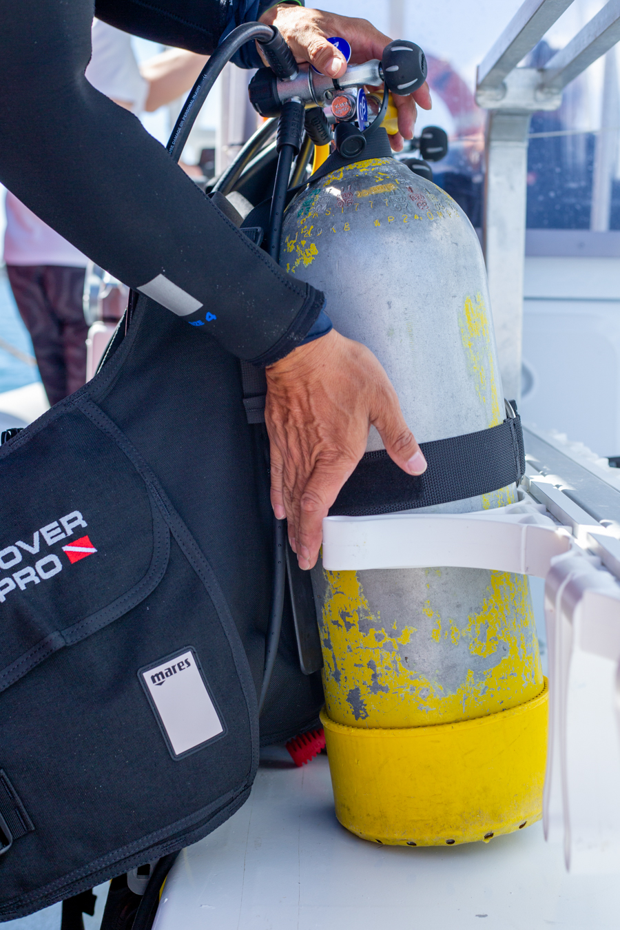 Wave Break Island Discover SCUBA Diving Tour - GOLD COAST