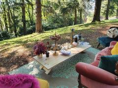 A Styled Picnicking Experience