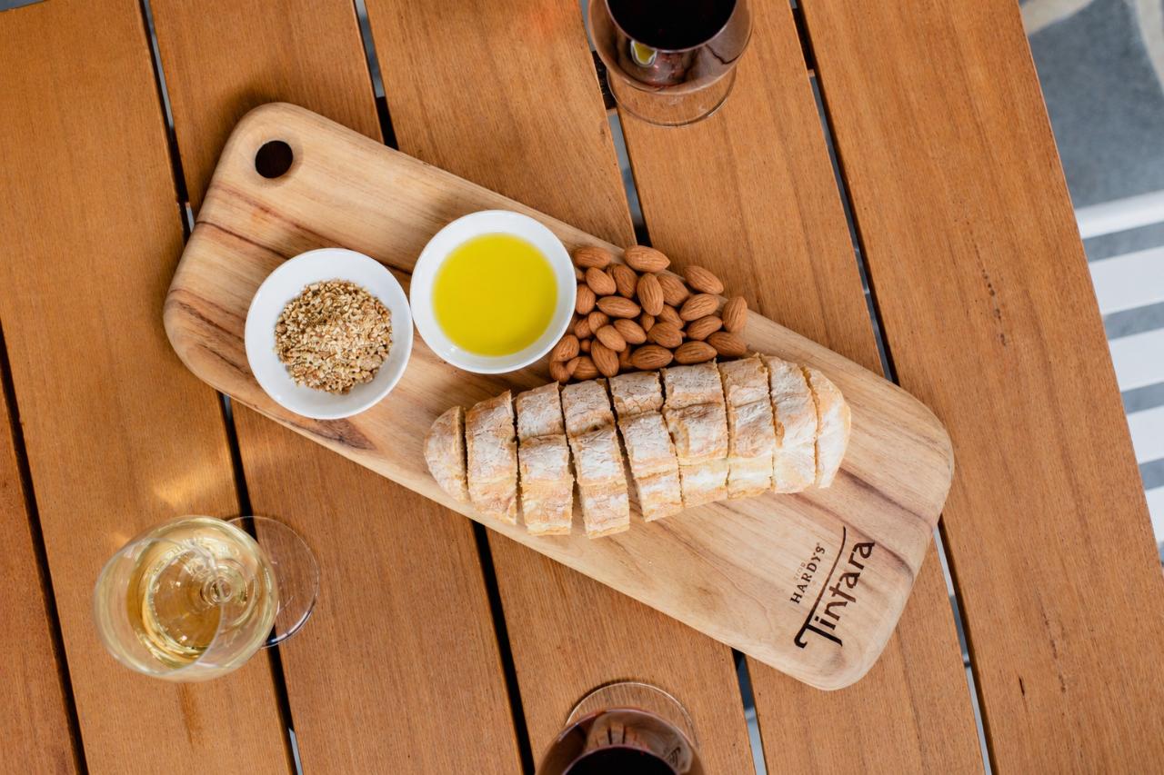 Hardys Platter: Freshly Baked Bread and Dukkah
