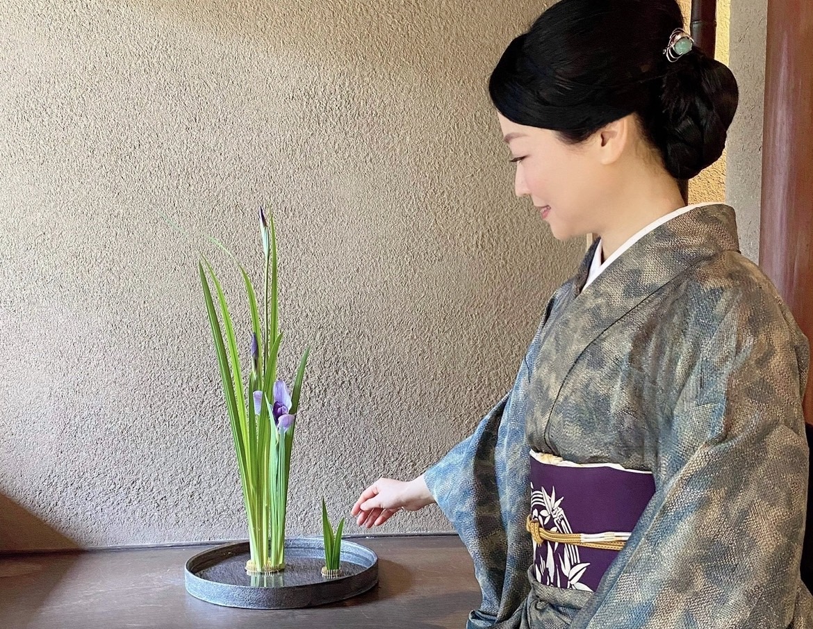 Kyoto: Ikebana Flower arrangement at a traditional house