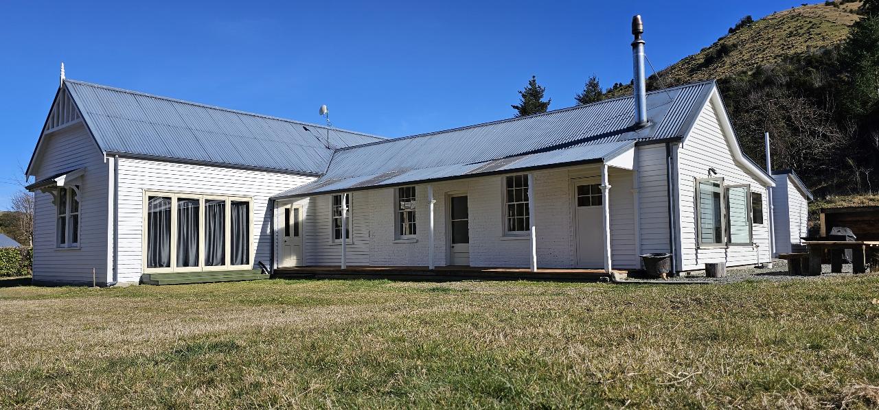 4 night stay at Huntaway Homestead