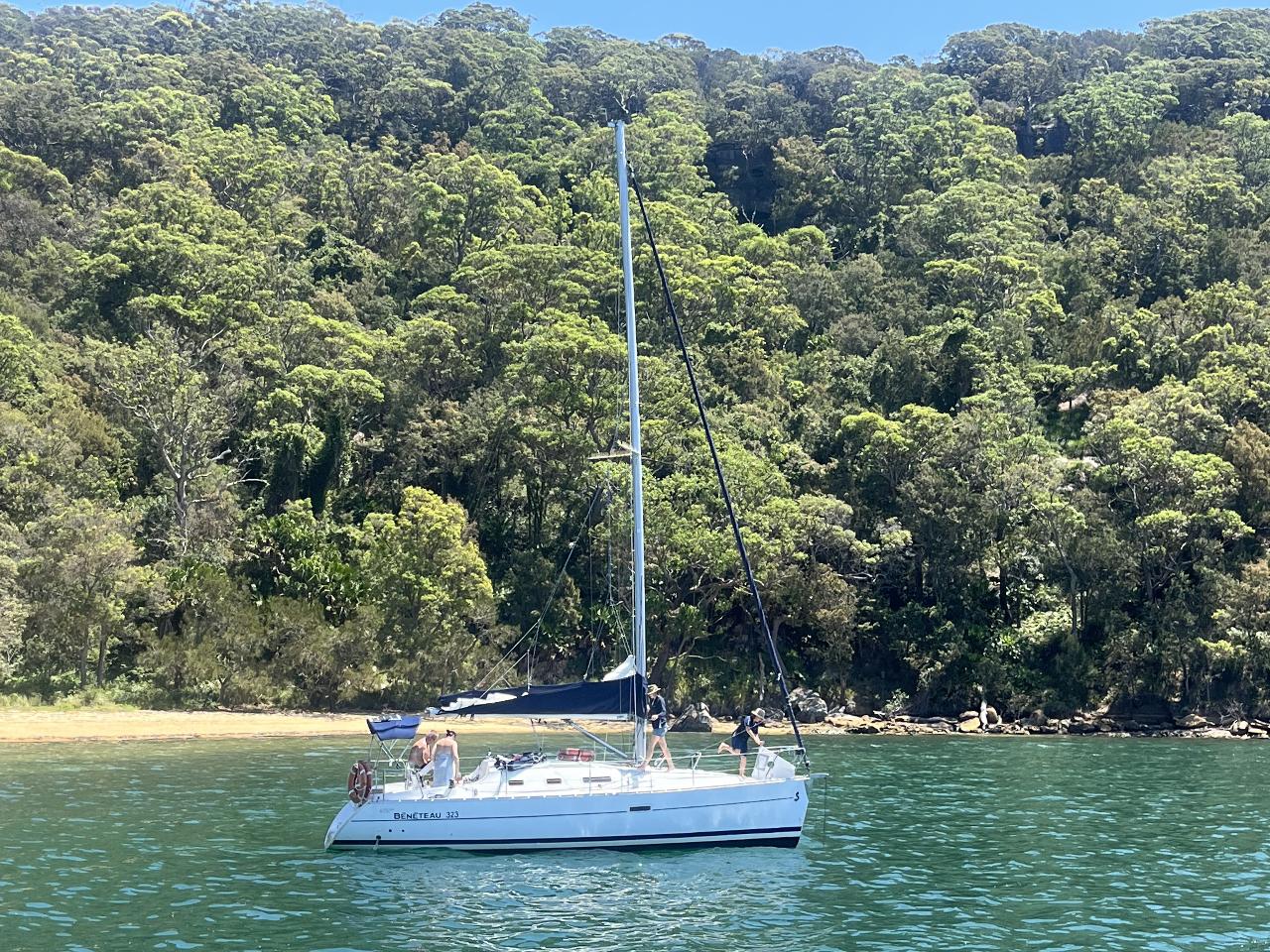 6hr Hour Skippered Yacht Charter for 2 to  6 Guests 