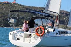 4 hr Skippered Yacht Charter for 6 Guests + Platter Lunch