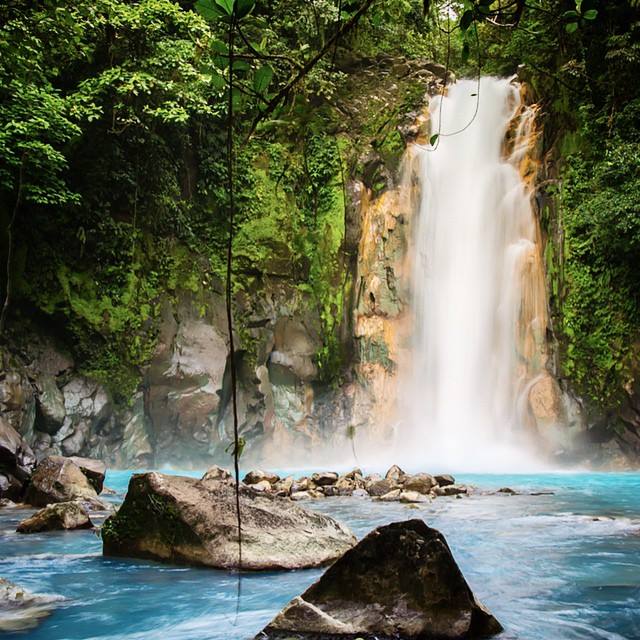 Adventure Connections: Rio Celeste Hike (Blue River) & Shared Shuttle From La Fortuna to Liberia