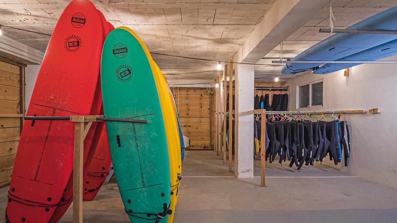 surfboard renting