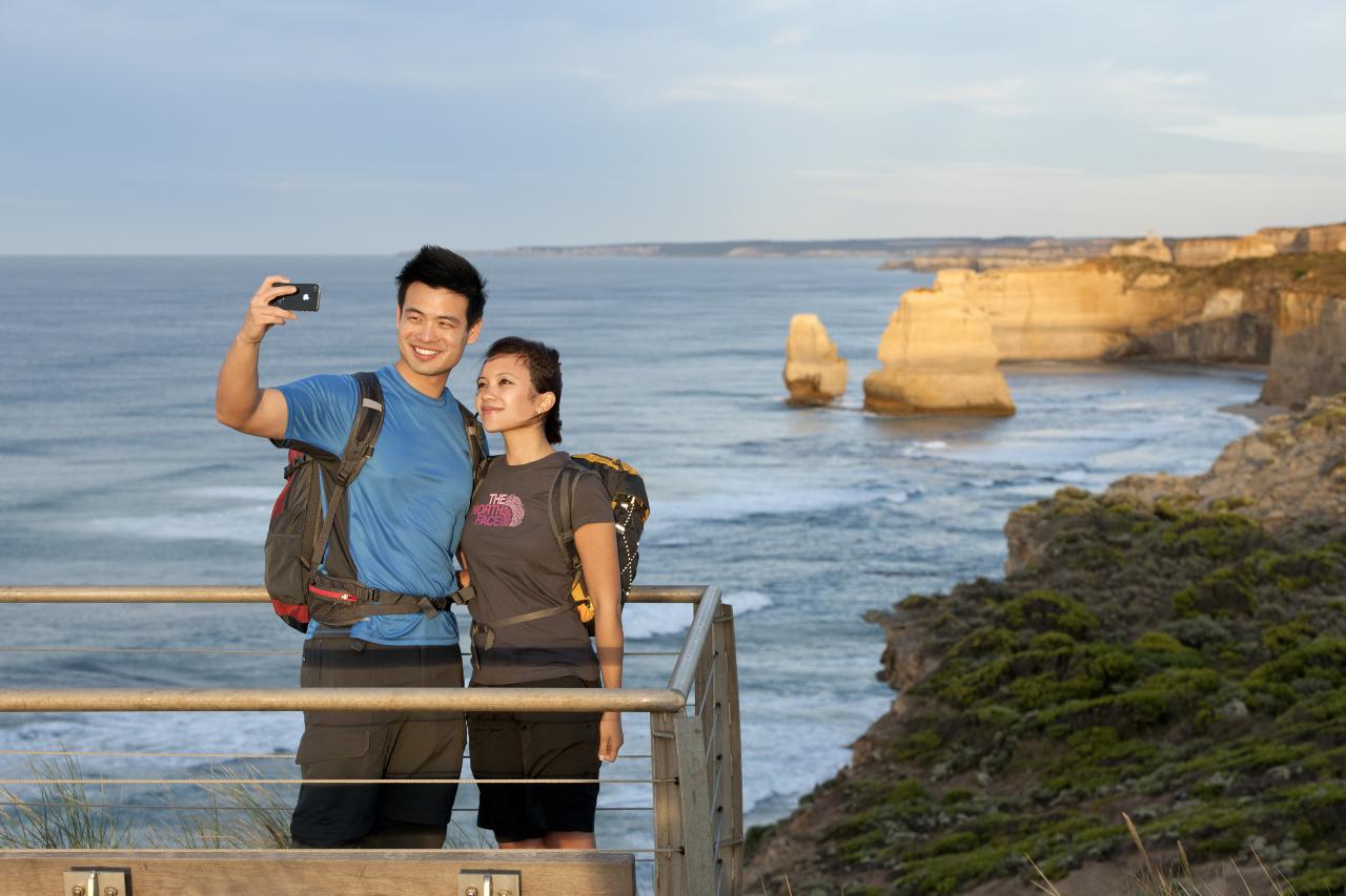 Great Ocean Road and the12 Apostles.