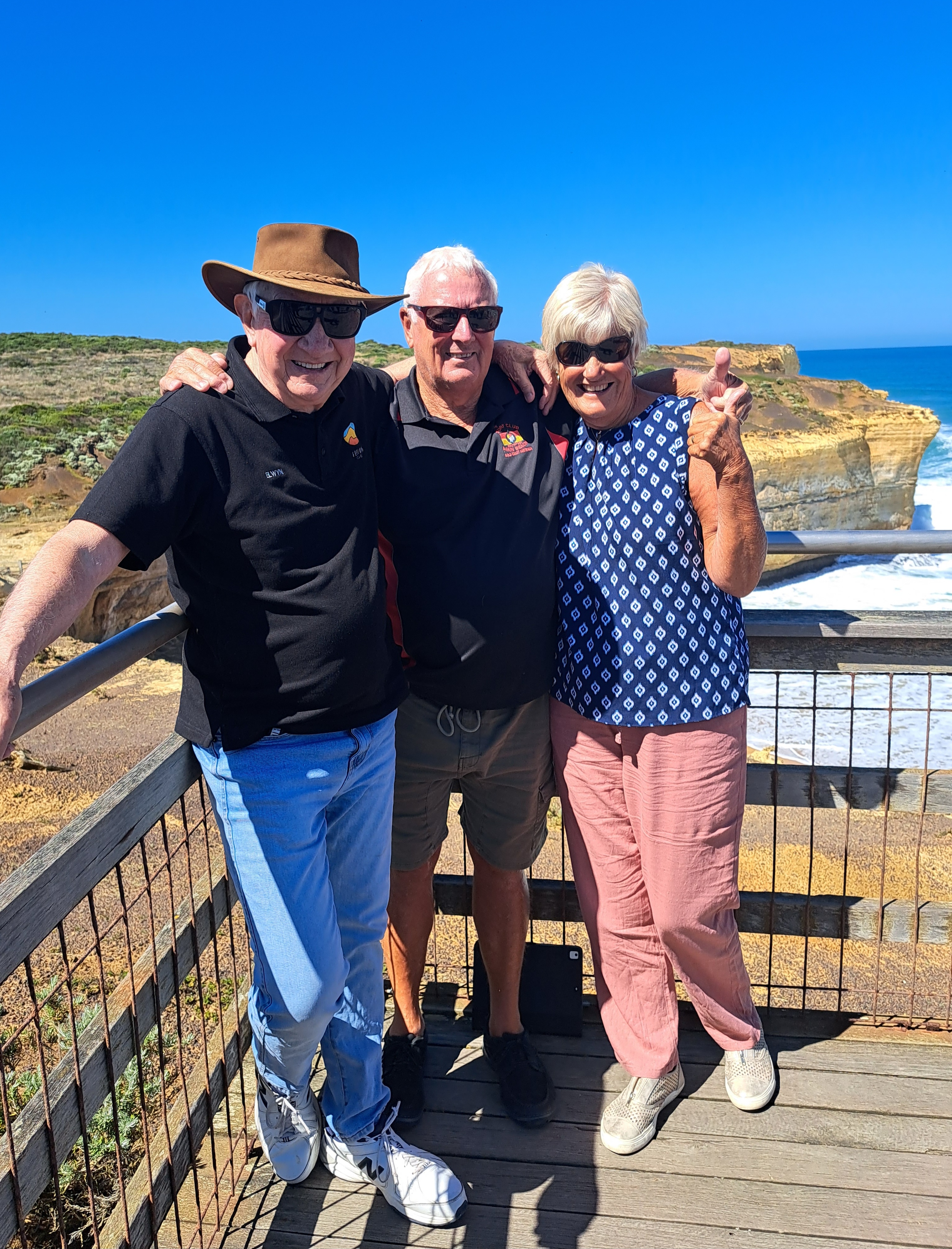 12 Apostles Small Group Tour.