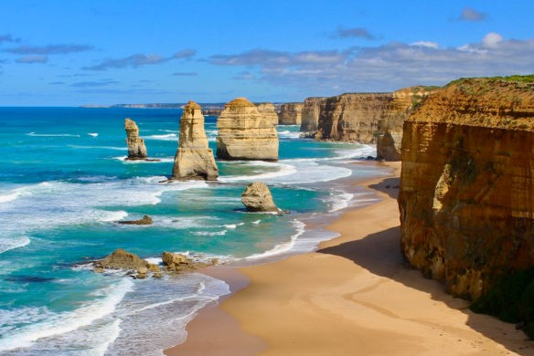 12 Apostles Small Group Tour.