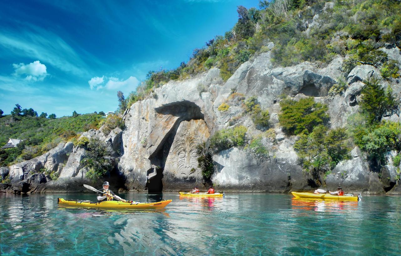 KAYAK - Half Day – Maori Rock Carvings